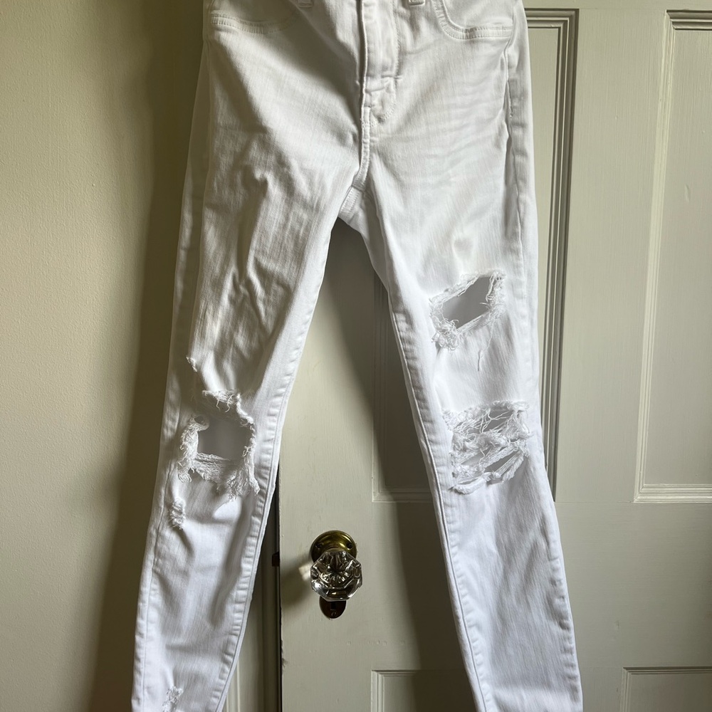 American Eagle Outfitters White Skinny Distressed Jeans